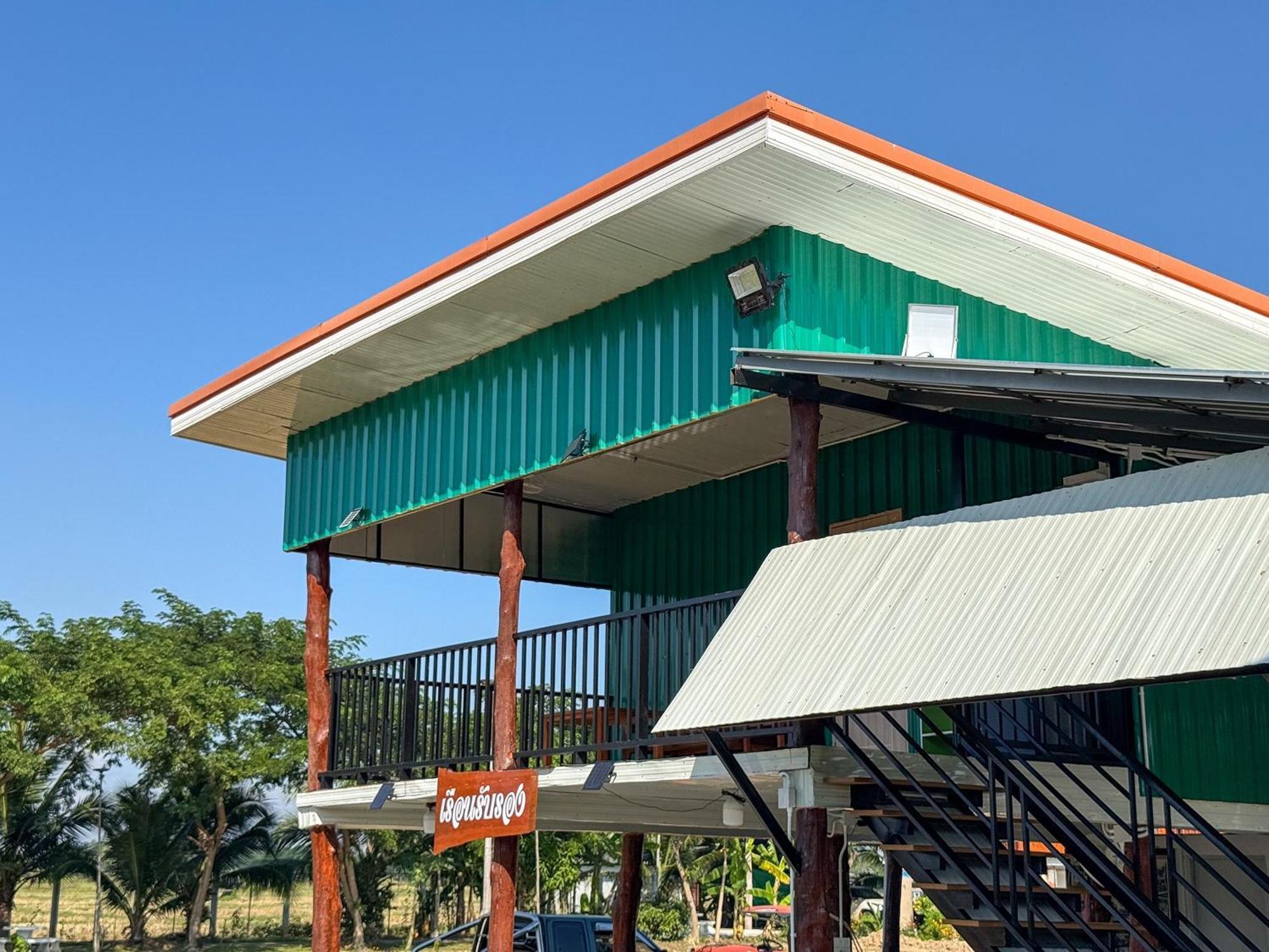 Jira Hotel Lampang Exterior photo
