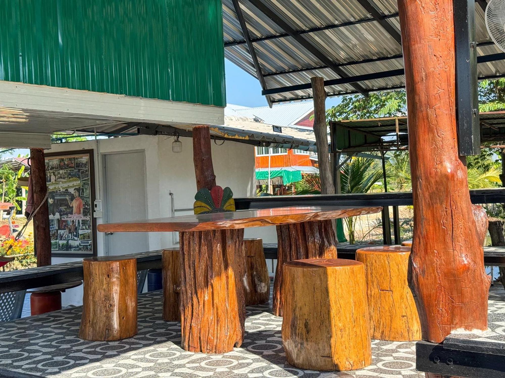 Jira Hotel Lampang Exterior photo