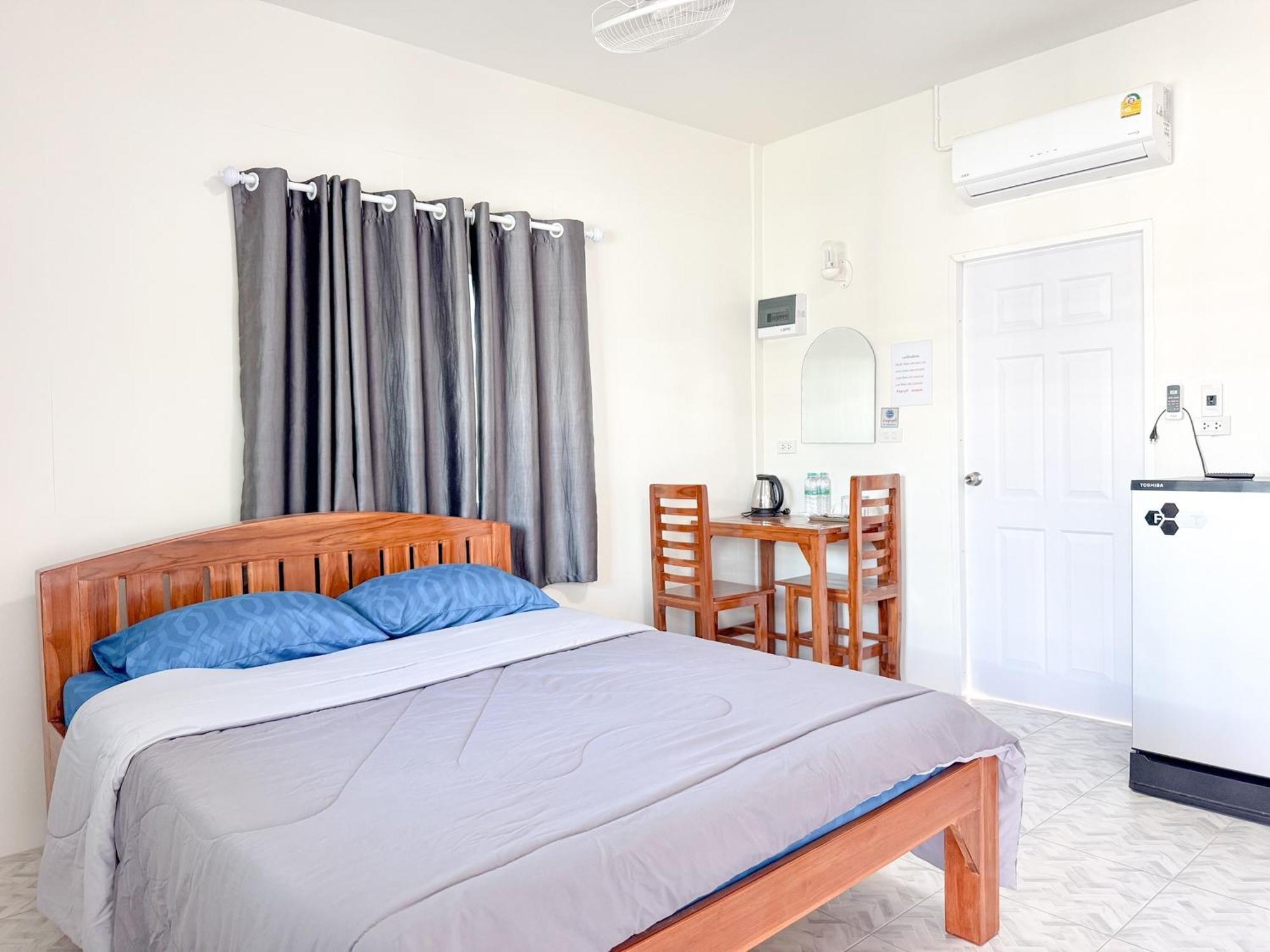 Jira Hotel Lampang Exterior photo